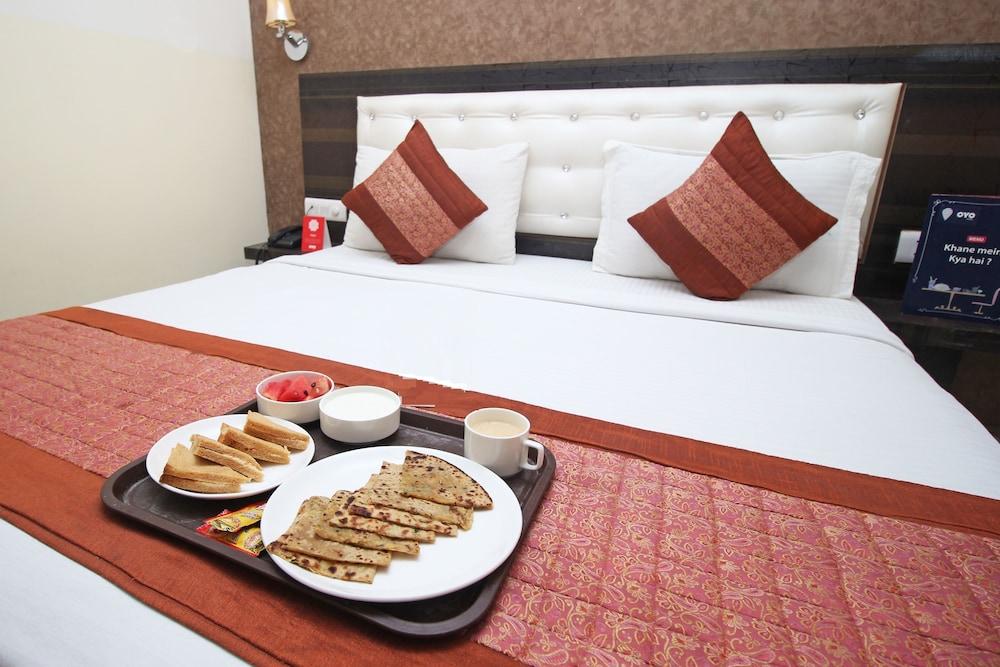 Hotel Airport City Нью-Дели Экстерьер фото