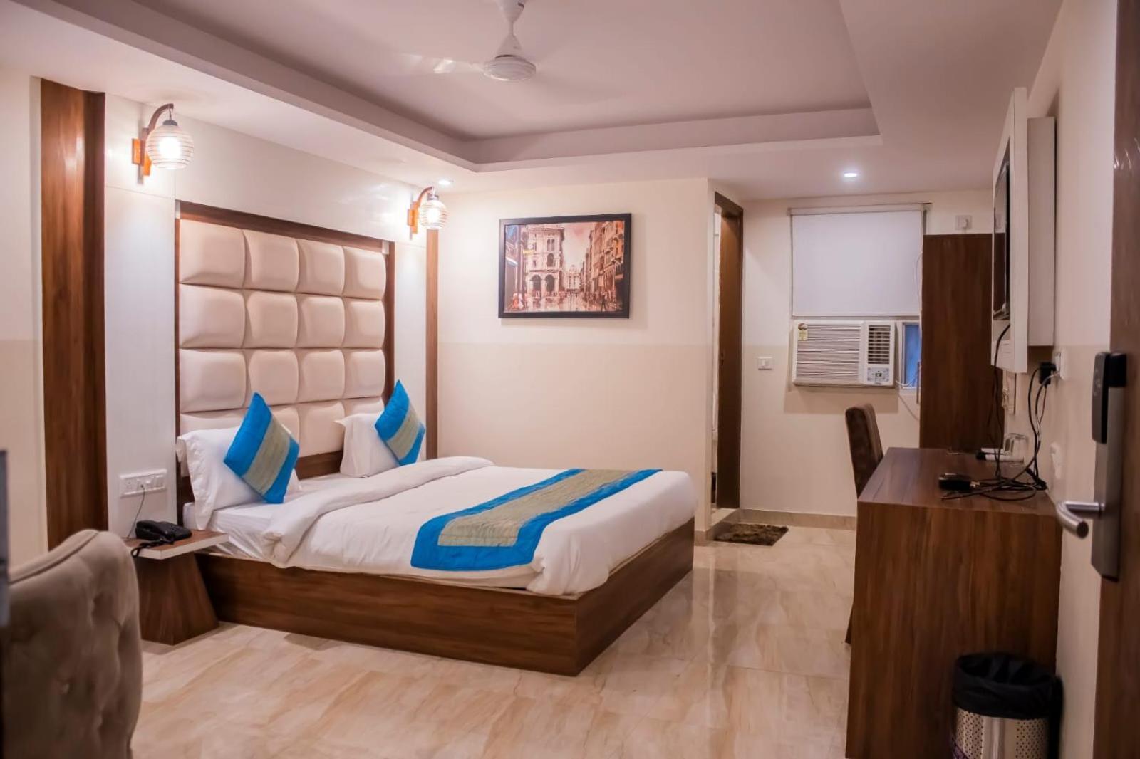 Hotel Airport City Нью-Дели Экстерьер фото
