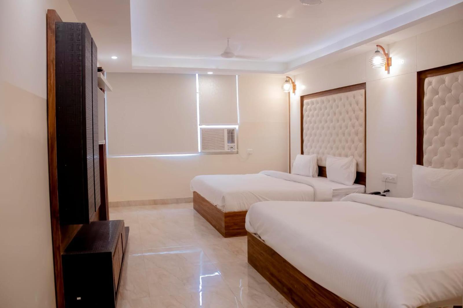 Hotel Airport City Нью-Дели Экстерьер фото