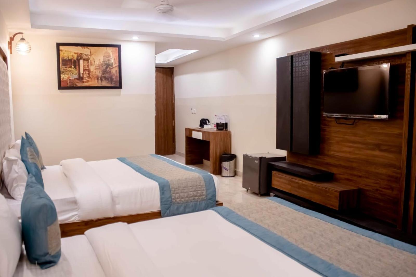 Hotel Airport City Нью-Дели Экстерьер фото