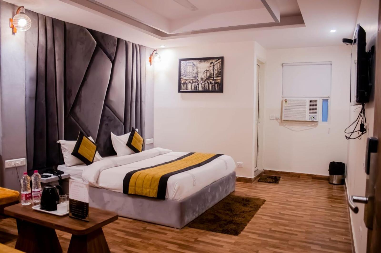 Hotel Airport City Нью-Дели Экстерьер фото