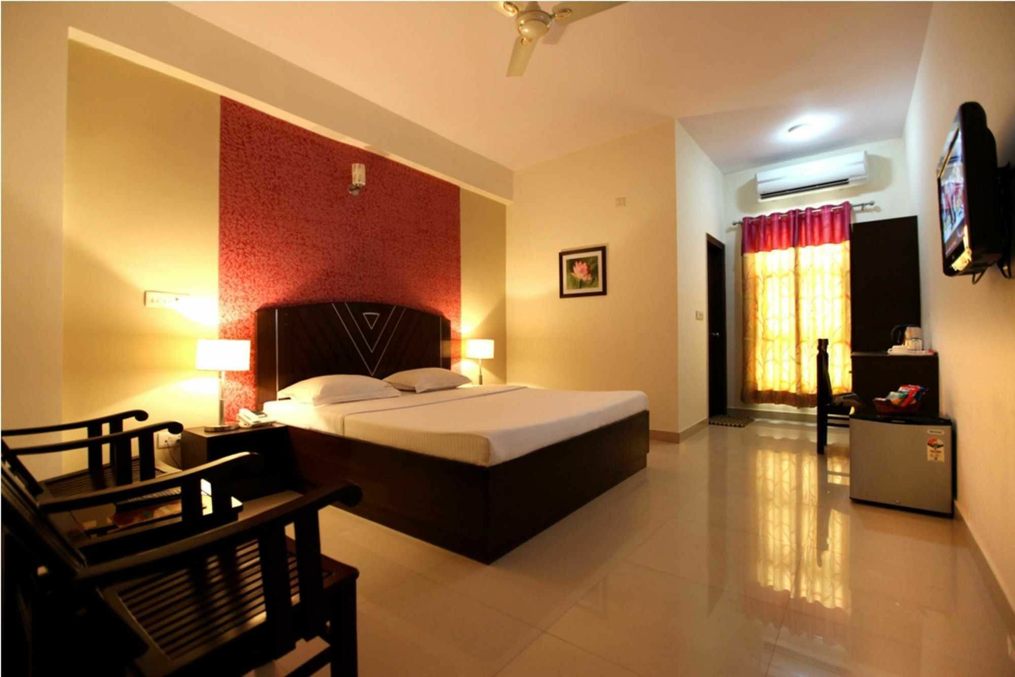 Hotel Airport City Нью-Дели Экстерьер фото