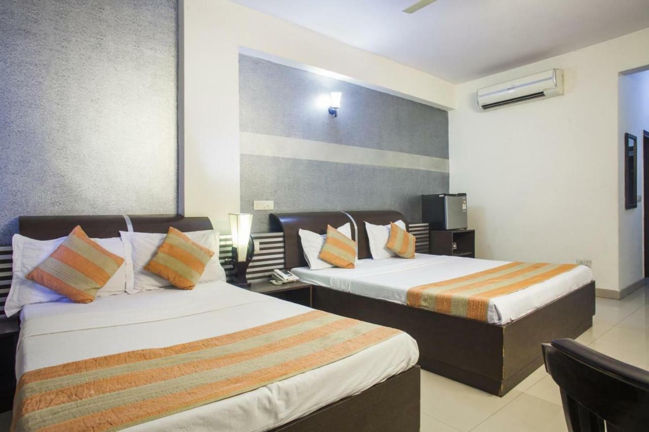 Hotel Airport City Нью-Дели Экстерьер фото